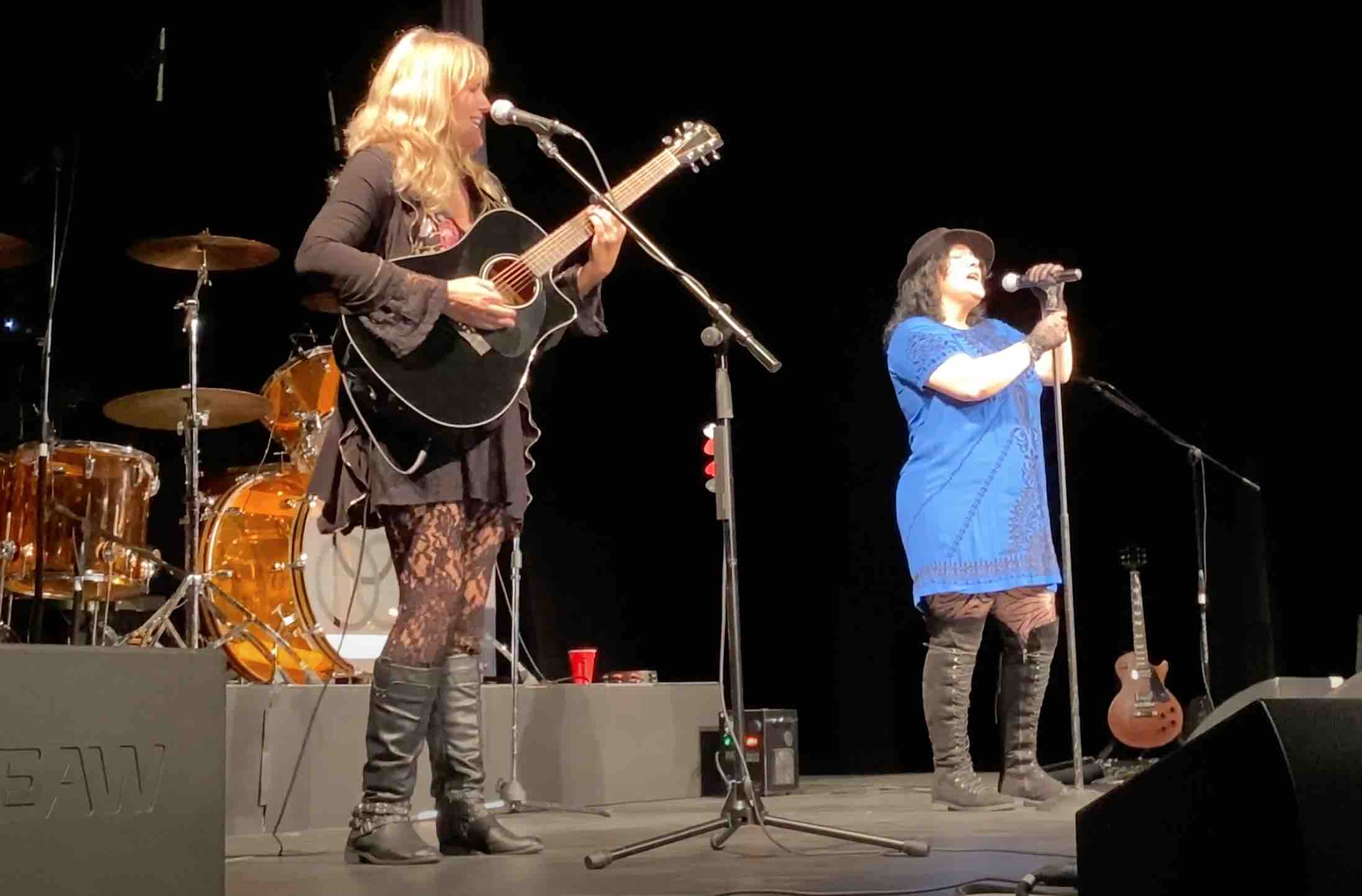 Robyn Fear and Tiffany Tyre Heart duo